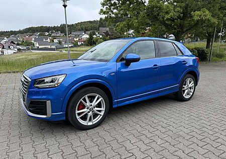 Audi Q2 S-LINE 190 PS, AHK ,Scheckheftgepflegt
