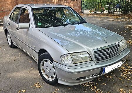 Mercedes-Benz C 180 Classic