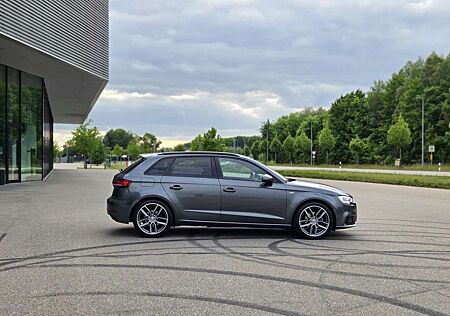Audi A3 35 TFSI Sportback S tronic S-Line, Service Neu