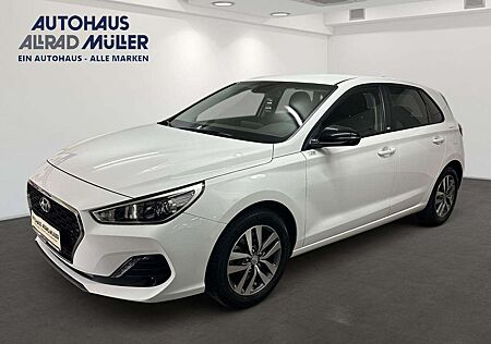 Hyundai i30 YES! 1.4 100 PS Kamera+SHZ+NAVI+ Klimaauto.