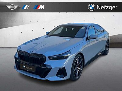 BMW i5 eDrive40 M Sport Park-Assistent HiFi-H&K HUD