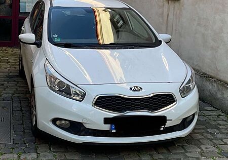 Kia Cee'd Ceed / 1.4 CVVT