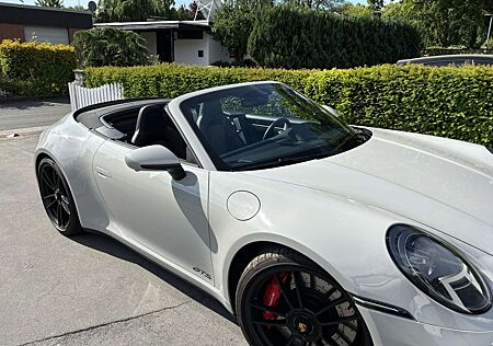 Porsche 992 911 Carrera Cabrio 4 GTS PDK