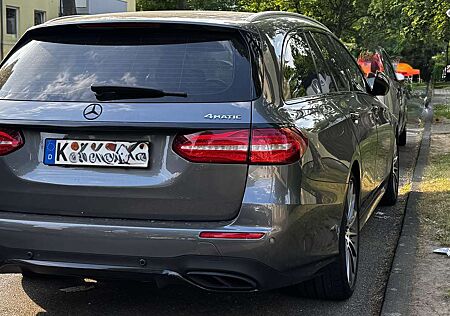Mercedes-Benz E 43 AMG 4Matic T 9G-TRONIC