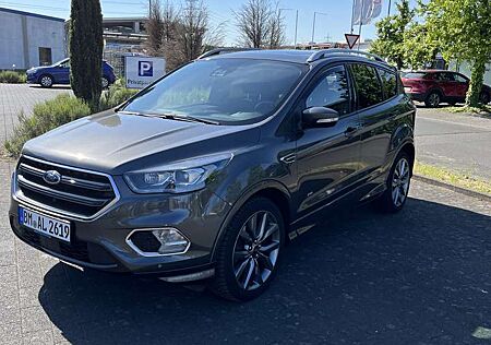Ford Kuga 1.5 EcoBoost 4x4 Aut. Black & Silver