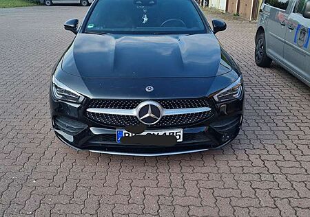 Mercedes-Benz CLA 220 d Shooting Brake 8G-DCT AMG Line