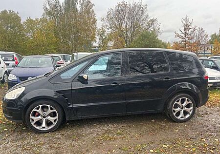 Ford S-Max Titanium