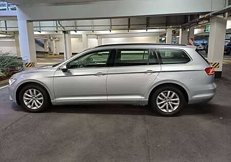 VW Passat Variant Volkswagen Comfortline*Kamera*Navi*ACC*AHK*