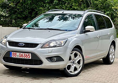 Ford Focus TITANIUM GHIA 2.0+AUTOMATIK+SHZ+LEDER