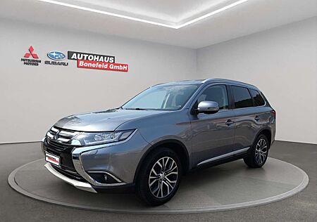 Mitsubishi Outlander Edition+ 4WD LED AHK Totwinkel