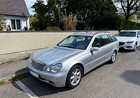 Mercedes-Benz C 240 C-Klasse T-Modell T Elegance