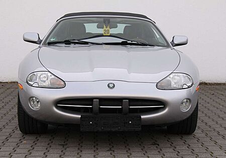 Jaguar XK8 Cabrio 3 Jahre Garantie