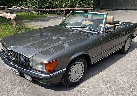 Mercedes-Benz SL 300 SL-Klasse R 107