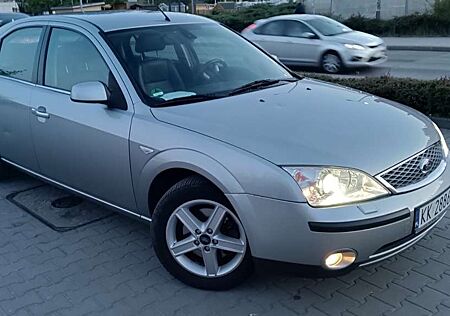 Ford Mondeo 2.5 Turnier V6 Aut. Ghia