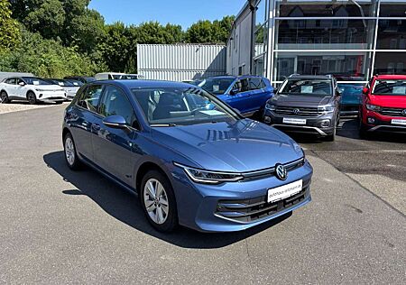 VW Golf Volkswagen VIII Lim. 1.5 eTSI 85 kW Life,Standheizung,