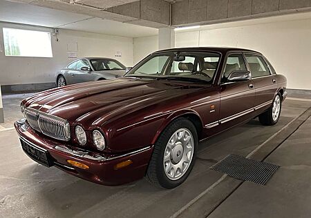 Jaguar Daimler X308 Super V8 LWB**1.HD**orig 33`km