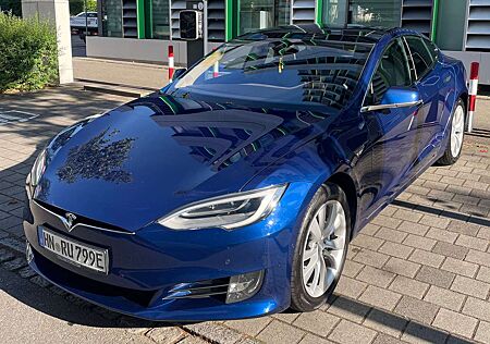 Tesla Model S 90D Allradantrieb,kein free Supercharging