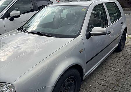 VW Golf Volkswagen 1.9 TDI Trendline