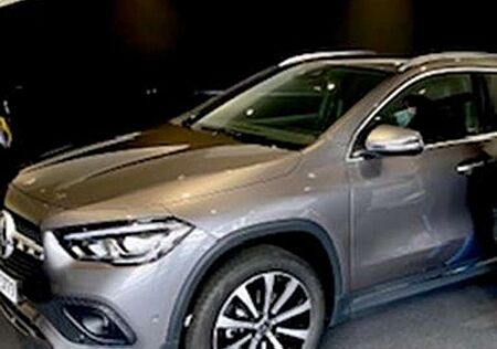 Mercedes-Benz GLA 200 GLA 7G-DCT Progressive
