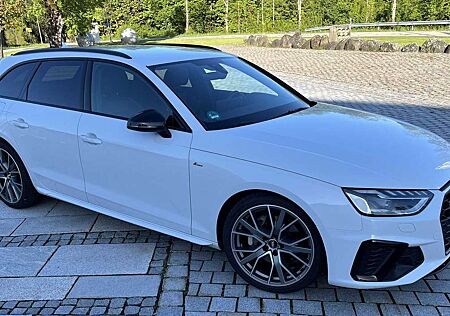 Audi A4 Avant 40 TDI quattro S tronic S line