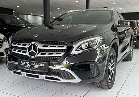 Mercedes-Benz GLA 220 4M Urban *LED*COMAND*TEMP*R-KAM*AHK*MFL*