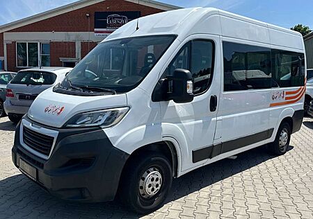 Peugeot Boxer L2H2 Hoch & Lang Behinderten Rampe 9 Sitze
