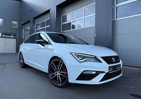 Seat Leon ST Cupra 300 4Drive,Pano,Kamera,DCC,ACC,LED