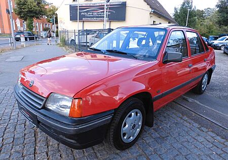 Opel Kadett *AUTOMATIK*SCHIEBEDACH*TOP ZUSTAND*OLTIMER