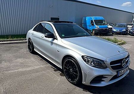 Mercedes-Benz C 300 e 4Matic 9G-TRONIC AMG Line