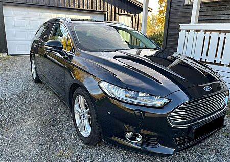 Ford Mondeo gebraucht kaufen Ford Mondeo Turnier 1.6 TDCi Start-Stopp Titanium