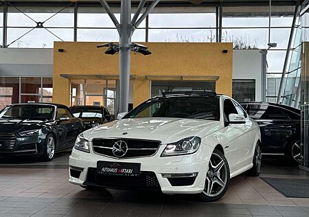 Mercedes-Benz C 63 AMG Coupe Pano Kamera Harman Kardon Distronic