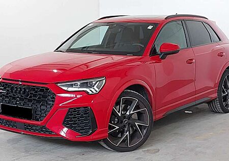 Audi RS Q3 RSQ3 BLACK 21Z/ACC/PANO/RS-AGA/B&O/280KMH/MATRIX