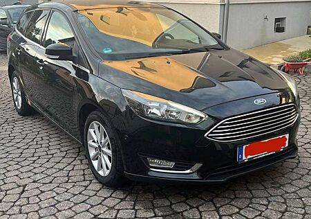 Ford Focus gebraucht kaufen Ford Focus Titanium