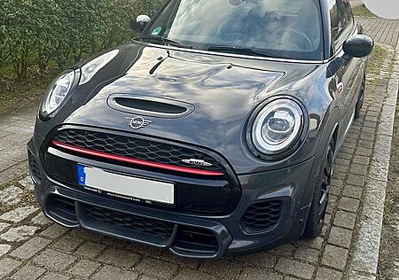 Mini John Cooper Works 2.0 Ausstattungspaket Chili