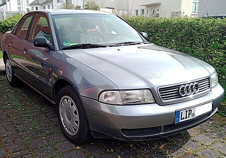 Audi A4 1.6