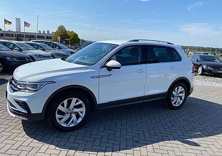 VW Tiguan Volkswagen Elegance. 4x2 DSG.Xenon. AHK.DAB. Leder Alcantara