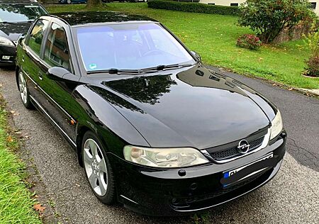 Opel Vectra 2.2 Sport