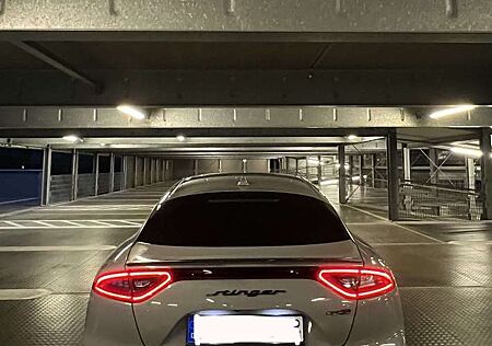 Kia Stinger 2.0 T-GDI GT Line