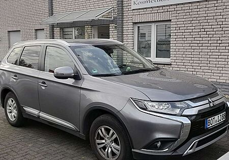 Mitsubishi Outlander 2.0 2WD Diamant