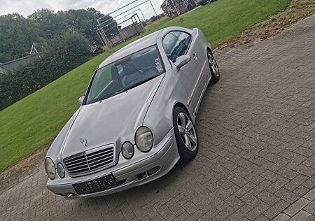 Mercedes-Benz CLK 200 Coupe Kompressor Avantgarde