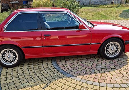 BMW 325e 325