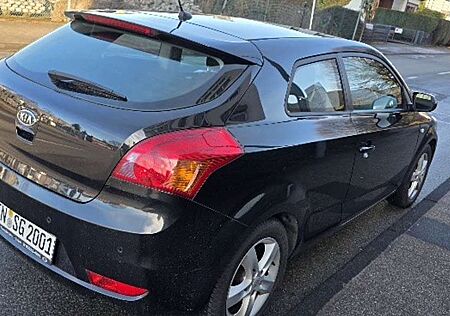 Kia Cee'd Ceed / 1.4 CVVT Edition 7