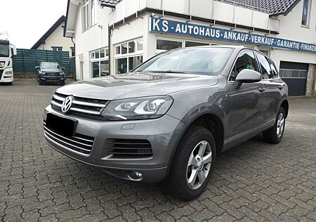VW Touareg Volkswagen 3.0 V6 TDI Tiptronic BlueMotion Tech