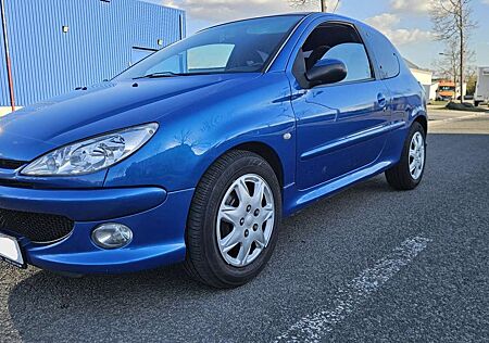 Peugeot 206 Tendance 1.4*Klima* 88ps*TÜV HU 03/2028*Euro4