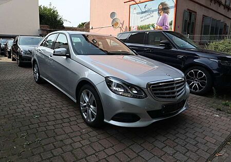 Mercedes-Benz E 300 CGI Lim. BlueEfficiency 1.HAND LED AHK