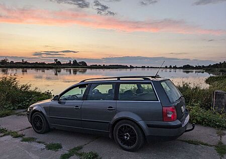 VW Passat Variant Volkswagen 2.0 TDI DPF Comfortline