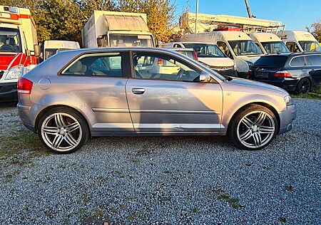 Audi A3 2.0 FSI Attraction