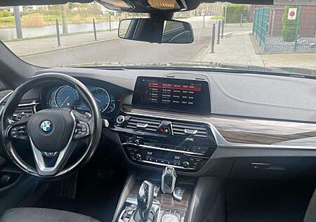 BMW 530d 530 Limousine Luxury Line