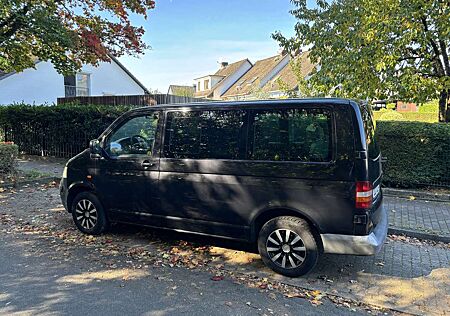 VW T5 Shuttle Volkswagen Kurz