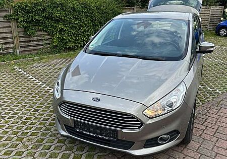 Ford S-Max Trend